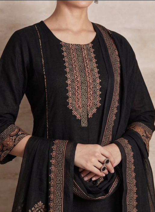 Noir Embroidered Kurta Set
